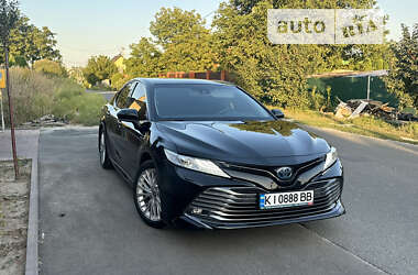 Седан Toyota Camry 2020 в Гатном