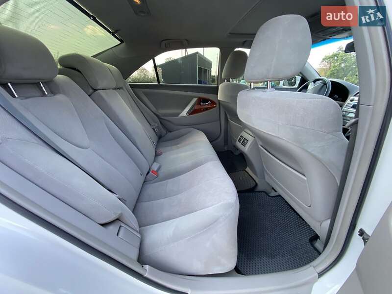 Седан Toyota Camry 2010 в Львове фото 43 Седан Toyota Camry 2010 в Львове
