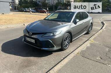 Седан Toyota Camry 2021 в Киеве