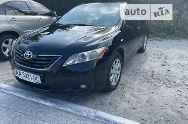 Седан Toyota Camry 2008 в Бучі