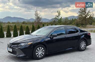 Седан Toyota Camry 2017 в 