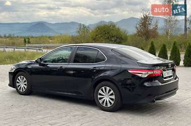 Седан Toyota Camry 2017 в 
