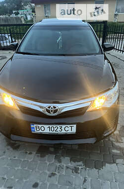 Седан Toyota Camry 2013 в Кременці