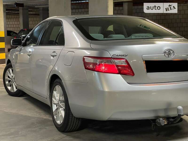 Седан Toyota Camry 2006 в Києві