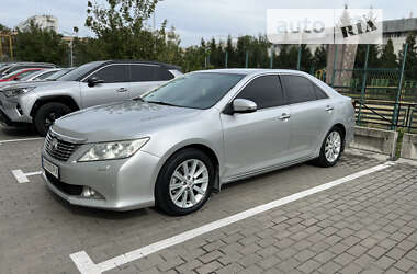 Седан Toyota Camry 2011 в Хмельницком