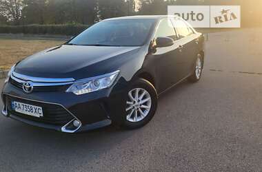 Седан Toyota Camry 2016 в Харкові