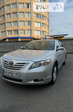 Седан Toyota Camry 2008 в Киеве