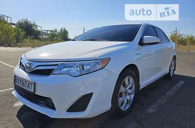 Седан Toyota Camry 2014 в Києві