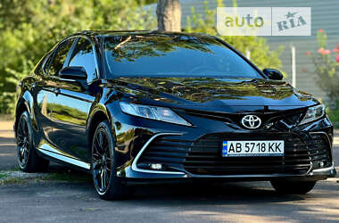 Седан Toyota Camry 2021 в Виннице