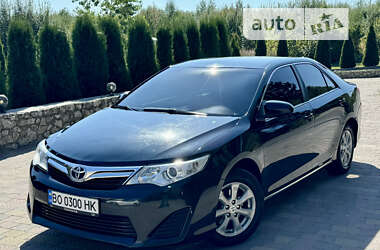 Седан Toyota Camry 2013 в Тернополе