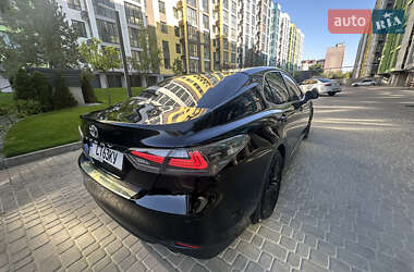 Седан Toyota Camry 2018 в Днепре