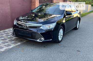 Седан Toyota Camry 2015 в Києві