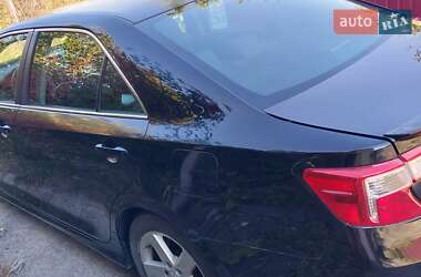 Седан Toyota Camry 2014 в Киеве
