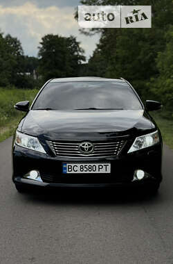 Седан Toyota Camry 2011 в Яворове