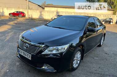 Седан Toyota Camry 2014 в Києві