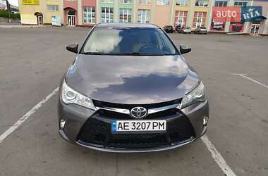 Седан Toyota Camry 2016 в Днепре