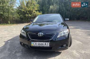 Седан Toyota Camry 2006 в Черкассах