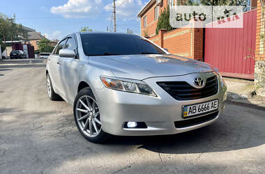 Седан Toyota Camry 2008 в Киеве