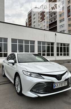 Седан Toyota Camry 2018 в Києві