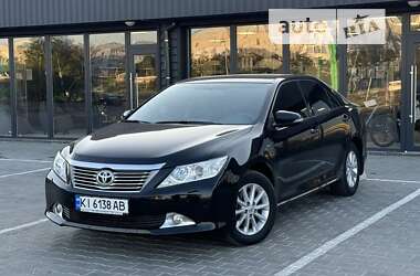 Седан Toyota Camry 2012 в Южноукраинске