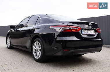 Седан Toyota Camry 2022 в Тернополе