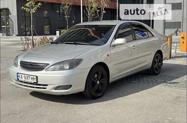 Седан Toyota Camry 2002 в Киеве