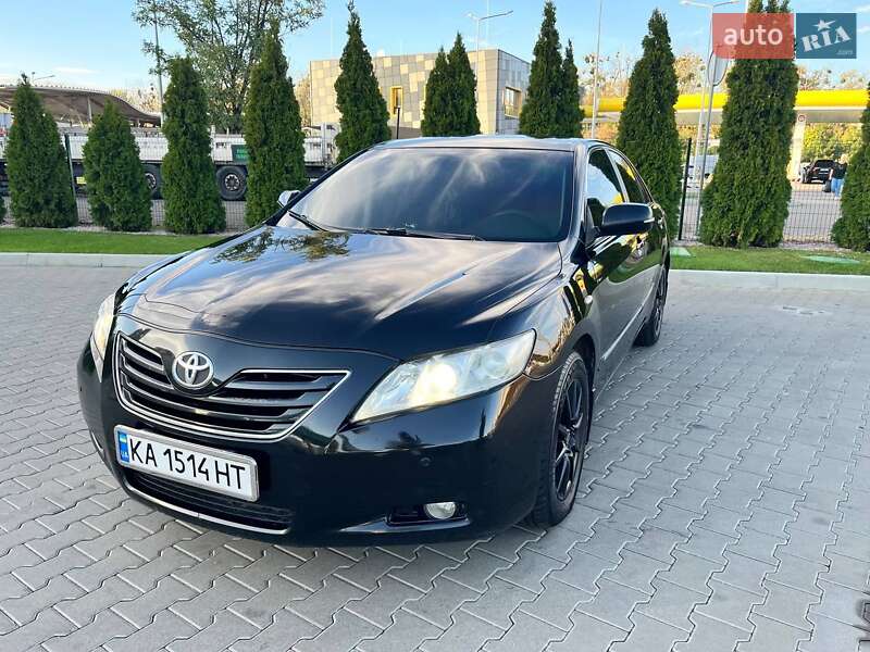 Седан Toyota Camry 2007 в Киеве