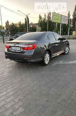 Седан Toyota Camry 2013 в Киеве