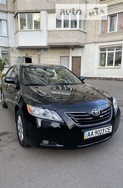 Седан Toyota Camry 2006 в Києві