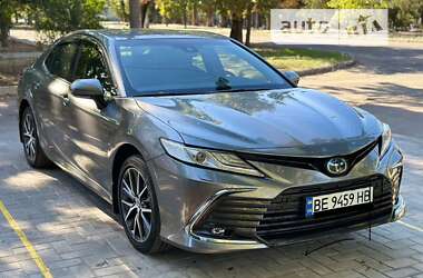 Седан Toyota Camry 2024 в Вознесенске