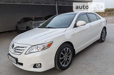 Седан Toyota Camry 2011 в Кременчуге