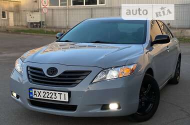 Седан Toyota Camry 2006 в Дніпрі