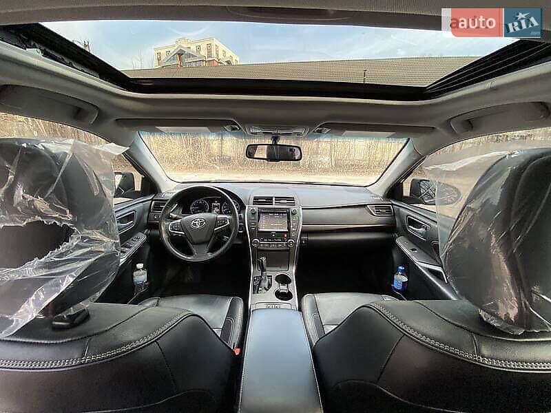 Седан Toyota Camry 2016 в Харкові
