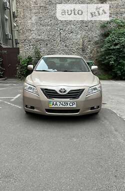 Седан Toyota Camry 2007 в Києві