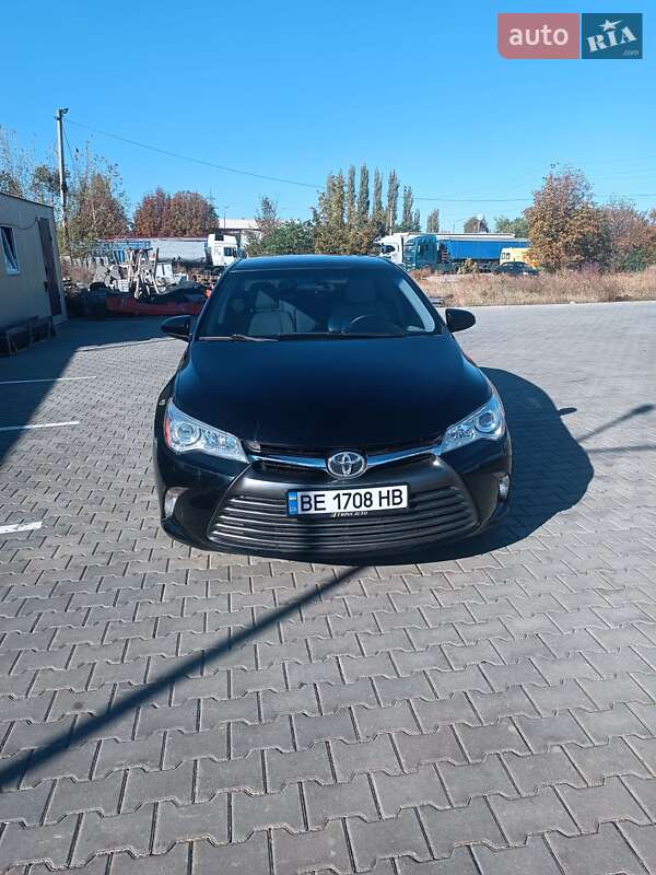 Седан Toyota Camry 2015 в Миколаєві