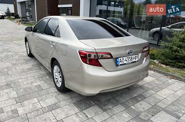 Седан Toyota Camry 2014 в Тячеве