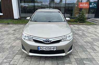 Седан Toyota Camry 2014 в Тячеве