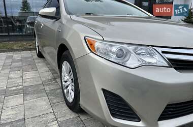 Седан Toyota Camry 2014 в Тячеве