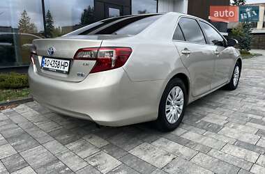 Седан Toyota Camry 2014 в Тячеве