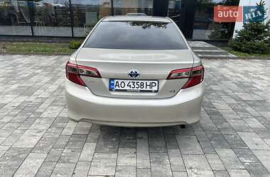 Седан Toyota Camry 2014 в Тячеве