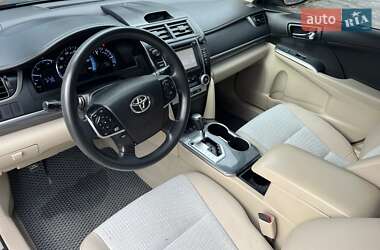 Седан Toyota Camry 2014 в Тячеве