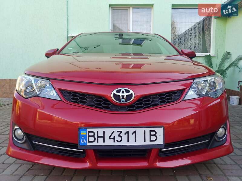 Седан Toyota Camry 2012 в Одессе