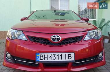 Седан Toyota Camry 2012 в Одесі