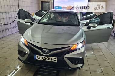 Седан Toyota Camry 2021 в Любомлі