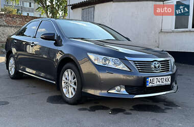 Седан Toyota Camry 2012 в Павлограді