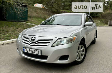 Седан Toyota Camry 2010 в Києві