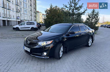 Седан Toyota Camry 2013 в Івано-Франківську