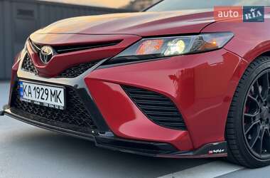 Седан Toyota Camry 2020 в Киеве