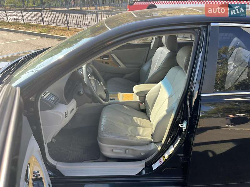 Седан Toyota Camry 2007 в Харькове