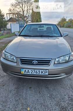 Седан Toyota Camry 2001 в Яготині